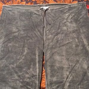 Velour warm up pants with drawstring.